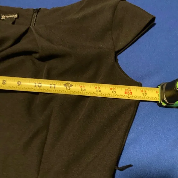 Little black dress, skater style - Picture 10 of 10